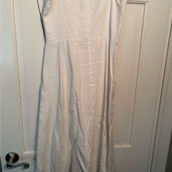 Reformation White ‘Canon’ Dress ASO Meghan Markle - Picture 9 of 15